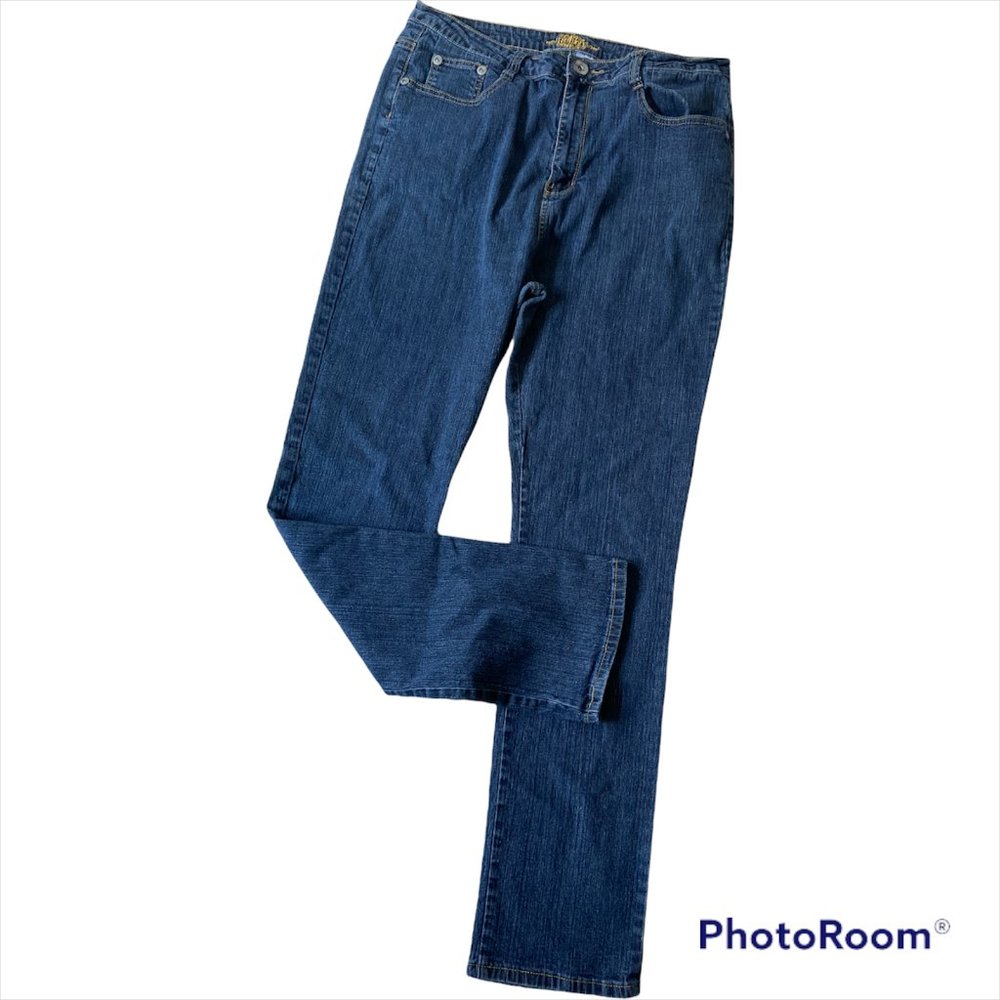 Revolt women size 18 Blue Straight Leg Med Wash embroidered Pockets